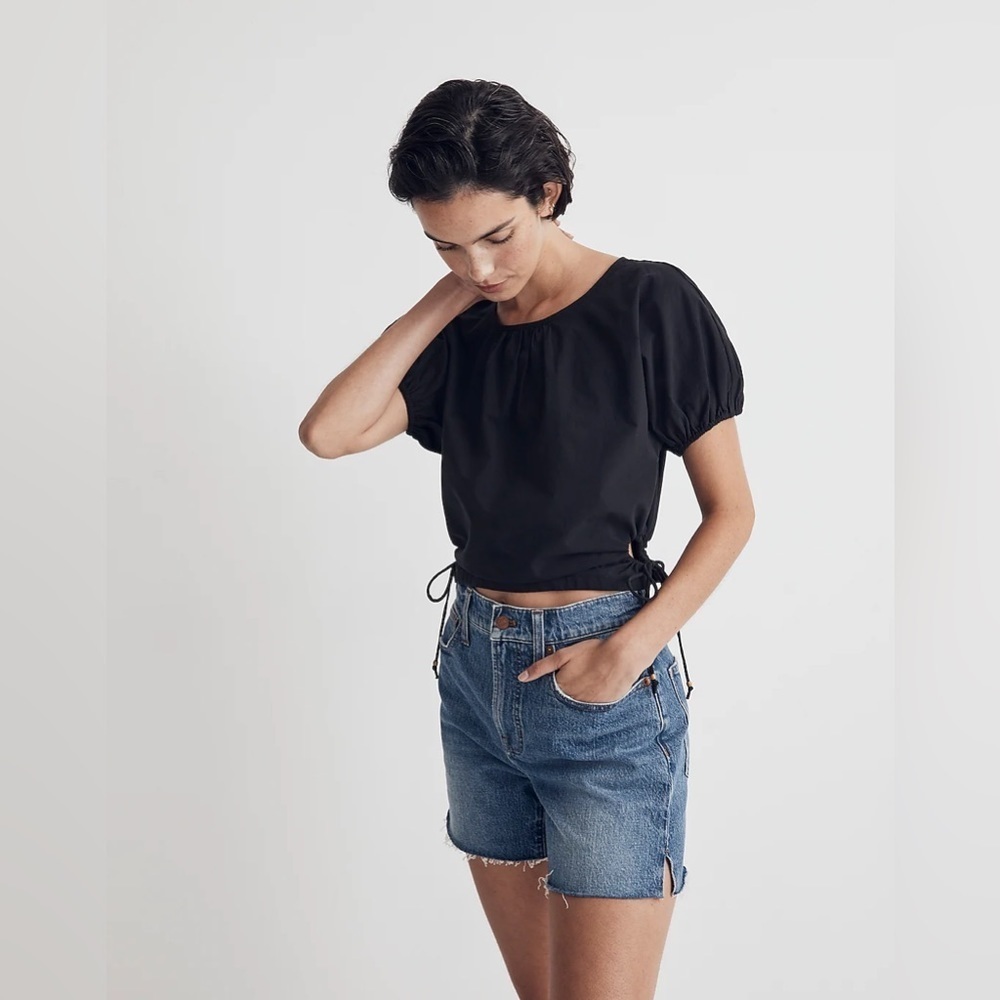 Madewell Embroidered Poplin Puff-Sleeve Cutout Crop Top in True Black - Picture 2 of 11
